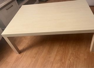 Mesa de centro de madera beige