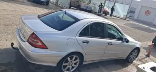 Mercedes-Benz Clase C 2006