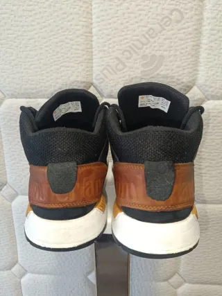 Botas Timberland Negras y Marrones