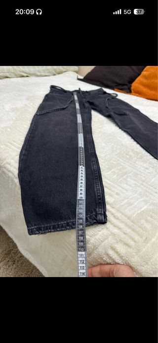 Pantalón vaquero Zara negro hombre