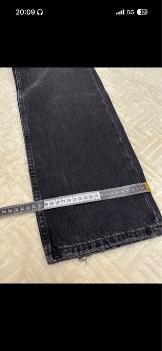 Pantalón vaquero Zara negro hombre