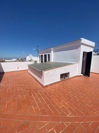 Alquiler en Carmona. Magnífico piso