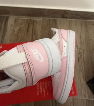 Scarpe Nike bambina rosa e bianche