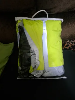 Chaqueta impermeable reflectante térmica