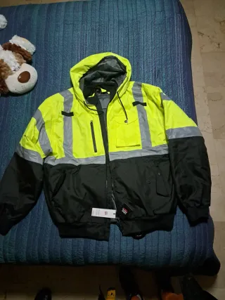 Chaqueta impermeable reflectante térmica