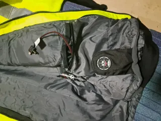 Chaqueta impermeable reflectante térmica