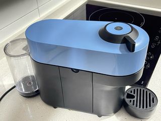 Cafetera Nespresso Vertuo Azul