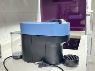 Cafetera Nespresso Vertuo Azul
