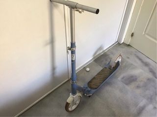 Patinete Oxelo Azul y Gris + casco