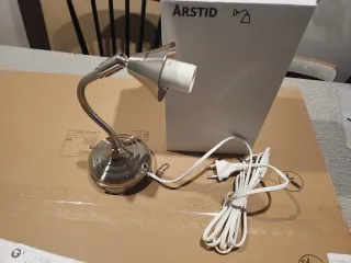 2 Lámparas de mesa o pared ARSTID Ikea