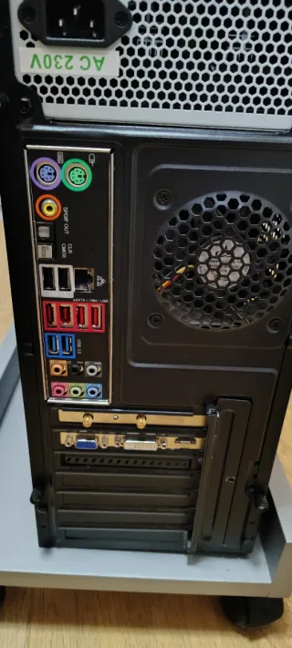 Torre PC Gaming AMD FX8350 8 núcleos Black Edition