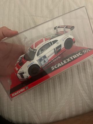 Coche Scalextric Audi R8 LMS