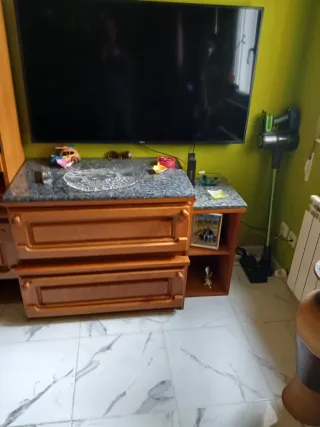 Mueble modular roble claro con vitrina