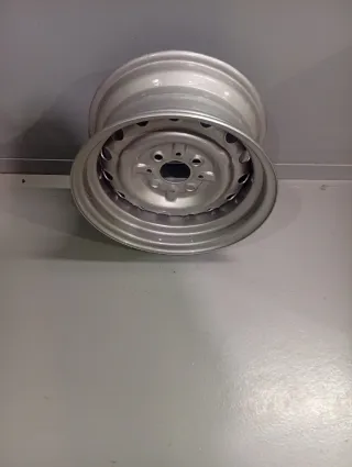 Llantas steelies Seat 127 4x98 con tapacubos