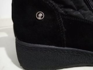 Botines negros con pelo