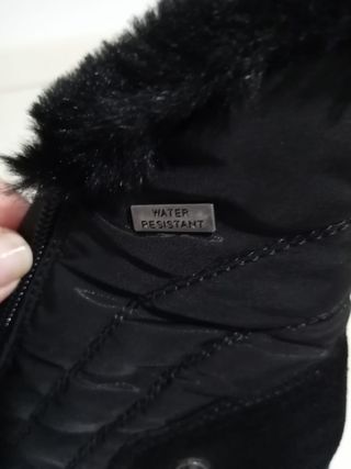 Botines negros con pelo