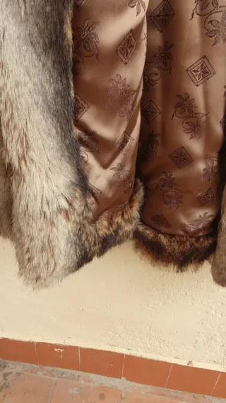 Abrigo Piel Sintética de los 80s Hecho Medida.