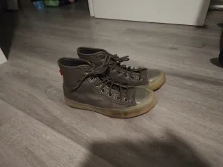 Botas Converse gris oscuro