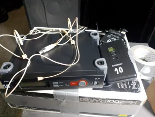 Micrófonos Inalámbricos Shure SLX4 Negro