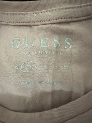 Camiseta Guess Rosa con Brillo