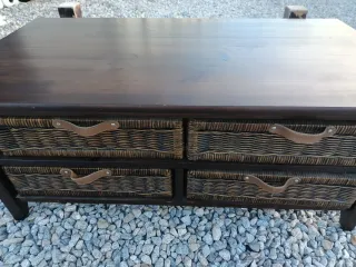 Mesita centro madera y mimbre