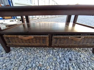 Mesita centro madera y mimbre
