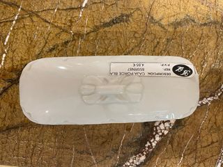 Caja de porcelana blanca