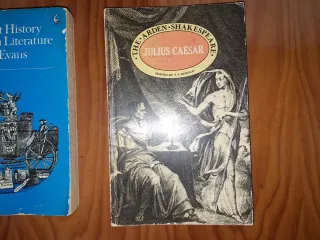 Tres libros en ingles