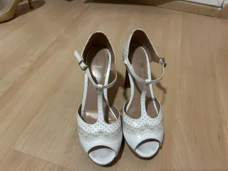 Zapatos Gloria Ortiz Tacon Blanco