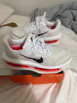 Nike Vomero Premium Hombre Blanco Rojo