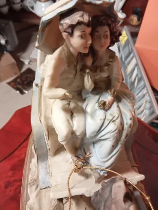 Statua Capodimonte Carrozza con Ombrello