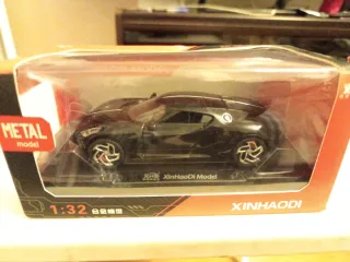 Réplica Bugatti 1:32 Chirón La Voiture Noire