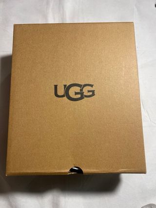 UGG Tasman Crema Talla 39