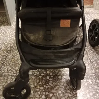 Cochecito de bebé gris