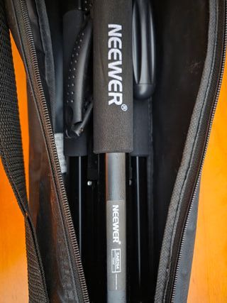 Canon EOS 600D + 4 objetivos + bolsa y accesorios.