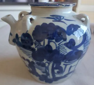 Tetera china antigua azul y blanca