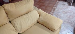 2 Sofás de tela beige (2 y 3 plazas)