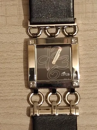 Reloj Lotus Mujer Negro y Plateado