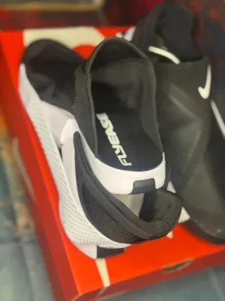 Nike Go Flyease Scarpe Uomo Nero Bianco