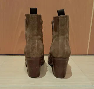 Botines de ante tacón ancho