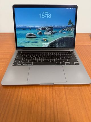 MacBook Pro 2020 i5 16GB RAM y 512 GB disco duro
