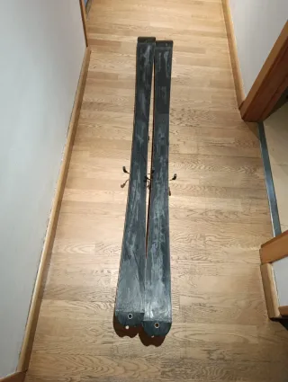 Esquís de travesia con pieles