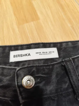 Calças jeans pretas largas