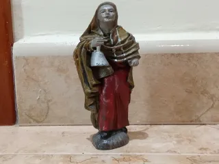 Figura Belén Mujer con Campana