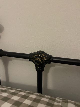 Cabecero de cama de metal Medidas en la foto