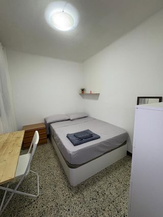 Habitación disponible – entrada inmediata