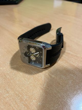 Reloj Puma Negro y Plateado Poco Uso