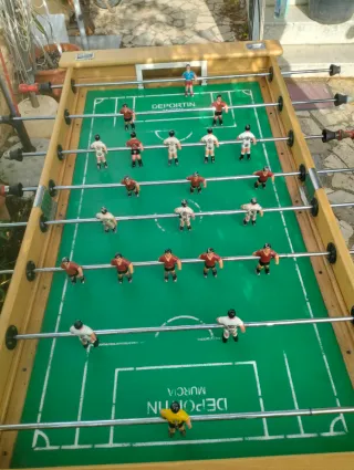 Futbolín Deportin Murcia Con recambios varios.