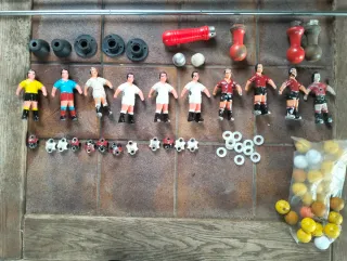 Futbolín Deportin Murcia Con recambios varios.