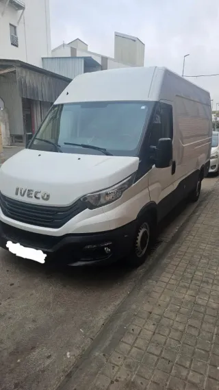 Transporte y recogidas con furgoneta